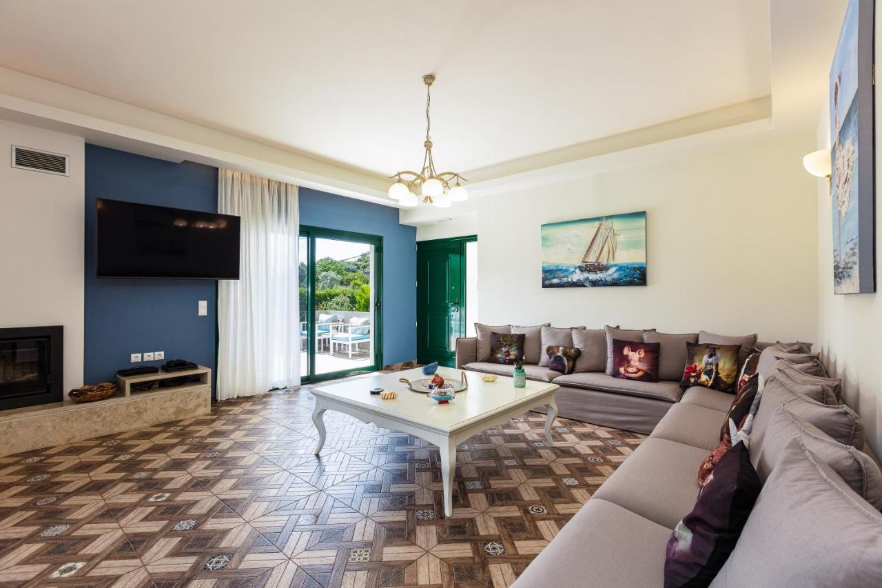 Alonia Villa, Refined Living With 50M2 Private Pool, By Thinkvilla Melidhonion  Ngoại thất bức ảnh